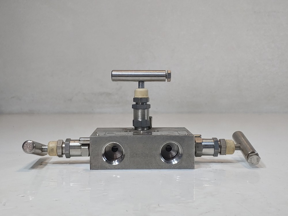 Anderson Greenwood 3-Way Manifold Valve Type: M1VIS-4