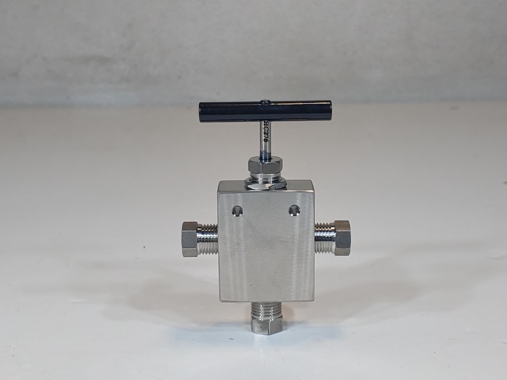 HIP  3-Way 1-Pressure Taper Seal Needle Valve Type: 15-14AF2-REG