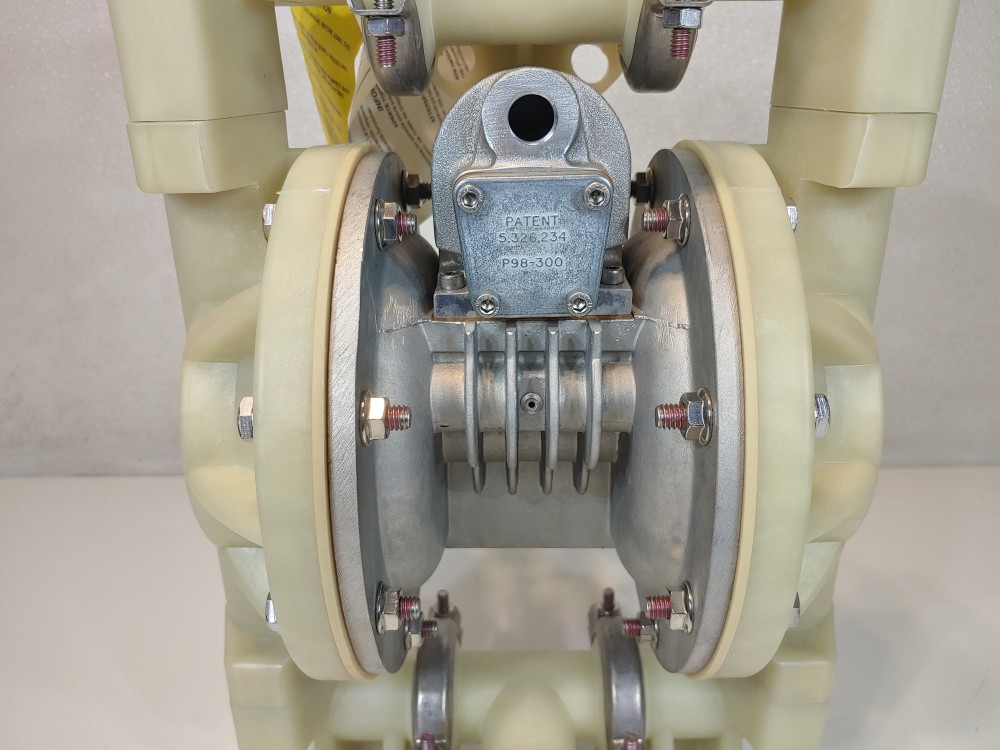 Versamatic 1" E-Series Polypro Diaphragm Pump  E1PA6X6T9