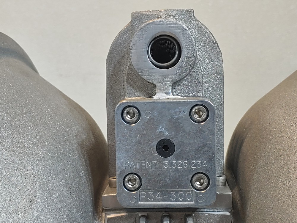Versamatic 1/2"  Cast Aluminum Diaphragm Pump Center Assembly 