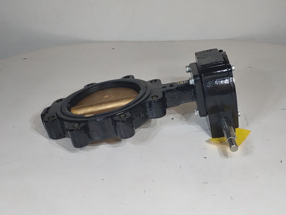 Apollo 8" Lug Wafer Butterfly Valve w/ Gear Operator LD14108BE12