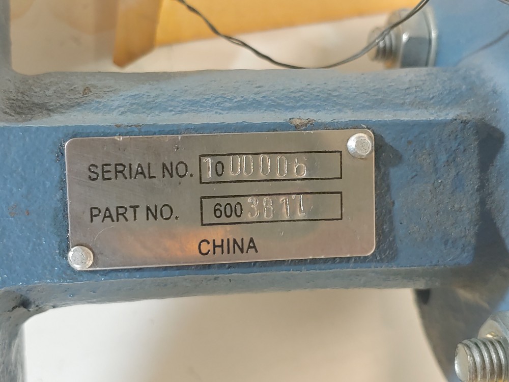 Dezurik 4" 200 CWP CI/CF8M Lug Butterfly PN: 9607392ROO2