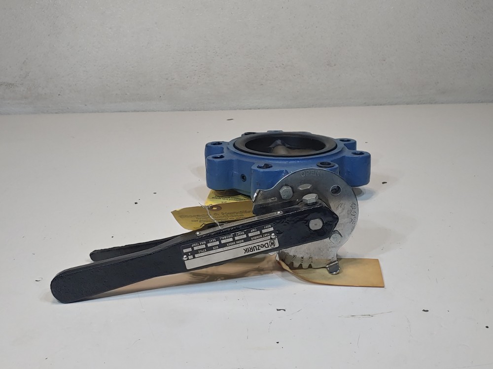 Dezurik 4" 200 CWP CI/CF8M Lug Butterfly PN: 9607392ROO2