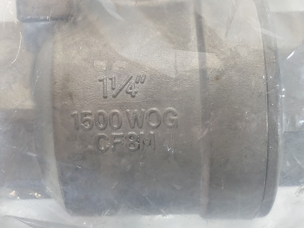 Lot of (2) Velan 1-1/4" 1500 WOG Thrd 2-PC RP CF8M Ball Valve SO6-M1113-SSG