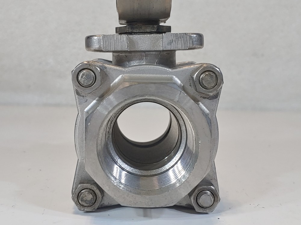 Apollo 1-1/4" 1000 WOG 3-PC Thrd CF8M Ball Valve 