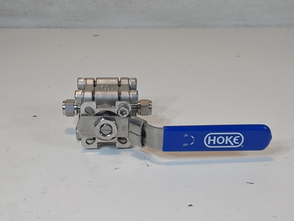 Hoke 1/4" 3-PC FP CF8M Ball Valve, GYROLOK End Tube Fitting, 3000 WOG