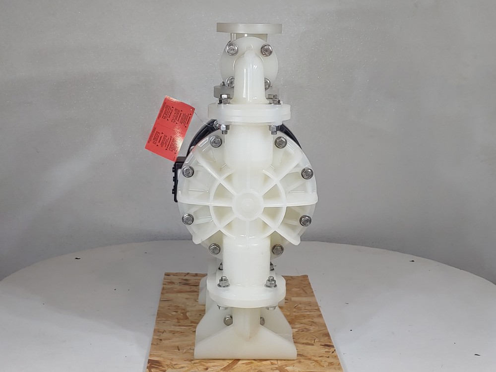 Versamatic 1-1/2" Air-Operated Double Diaphragm Pump E40PP5T559A