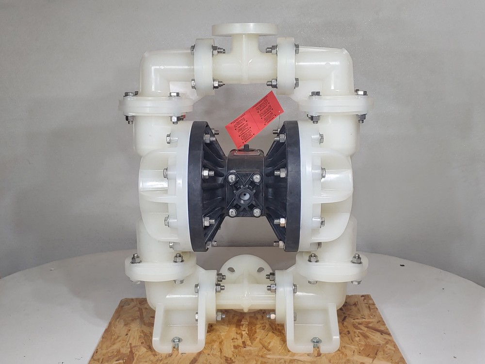 Versamatic 1-1/2" Air-Operated Double Diaphragm Pump E40PP5T559A