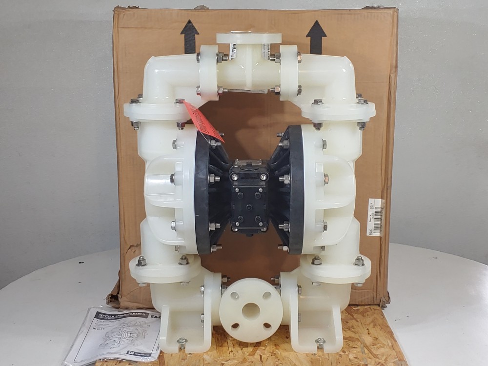 Versamatic 1-1/2" Air-Operated Double Diaphragm Pump E40PP5T559A