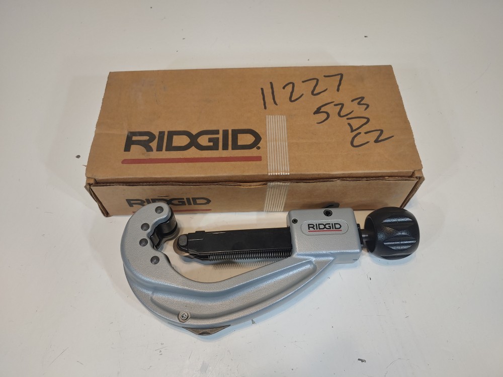 Ridgid 31642 Quick Acting Tubing Cutter 1/4" - 2-5/8" 