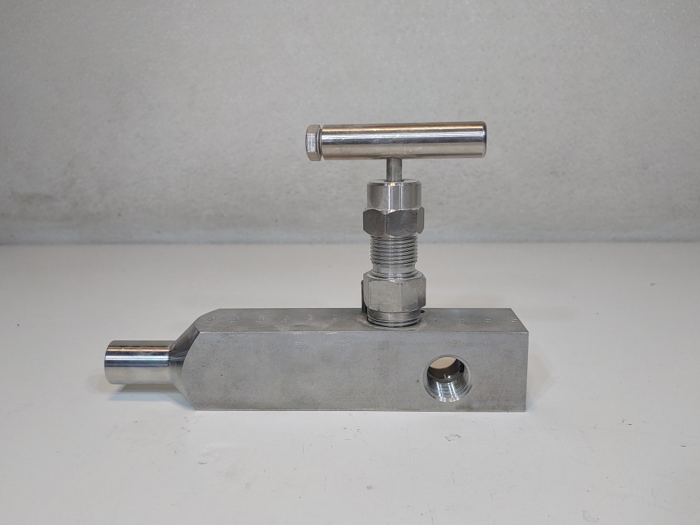 TESCOM M54VSS-44LC Instrumentation Manifold 