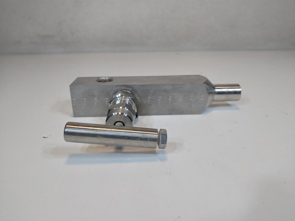 TESCOM M54VSS-44LC Instrumentation Manifold 