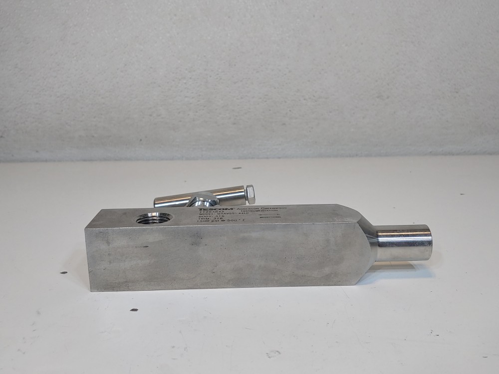 TESCOM M54VSS-44LC Instrumentation Manifold 