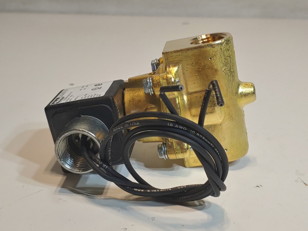 Parker 2-Way 1/2" NPT Solenoid Valve 24 Volts 73212EN4TN00N0C111C2