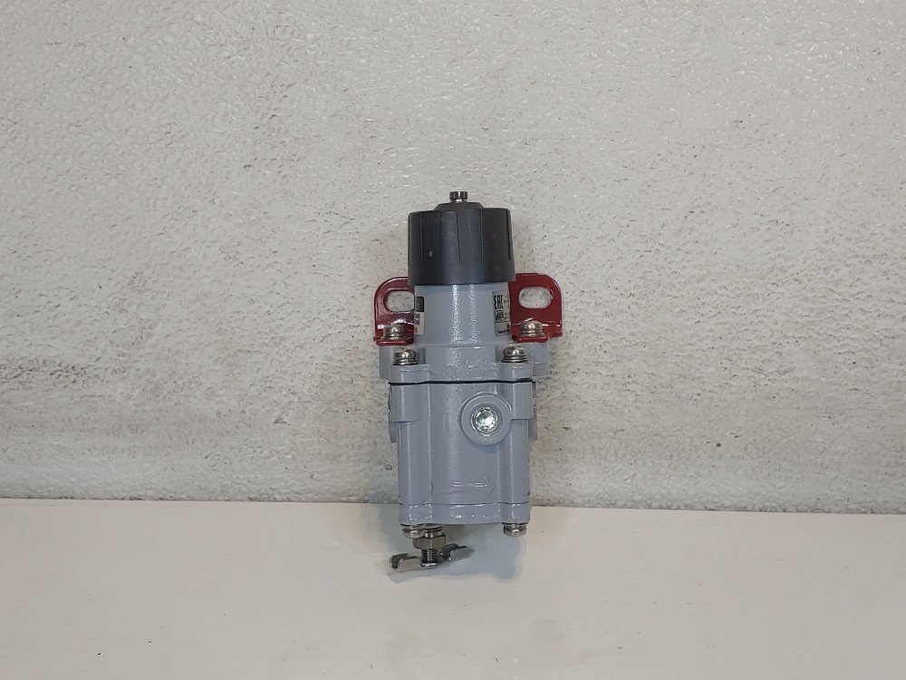 Masoneilan 7840 Pneumatic Air Set Regulator 