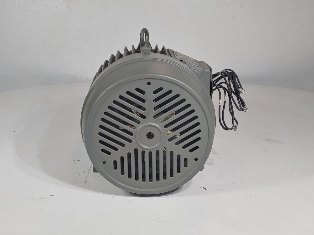 Toshiba 7.5HP High Efficiency Epact-CT 3 Ø  Induction Motor Y754FTSA22A-P