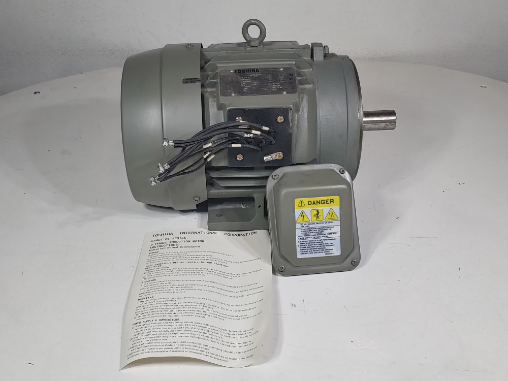 Toshiba 7.5HP High Efficiency Epact-CT 3 Ø  Induction Motor Y754FTSA22A-P