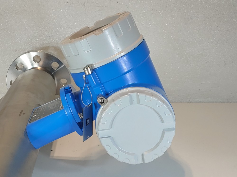 Endress Hauser 2" 300# Alloy C-22 Promass F Coriolis Flowmeter 83F50-1N0H2/115
