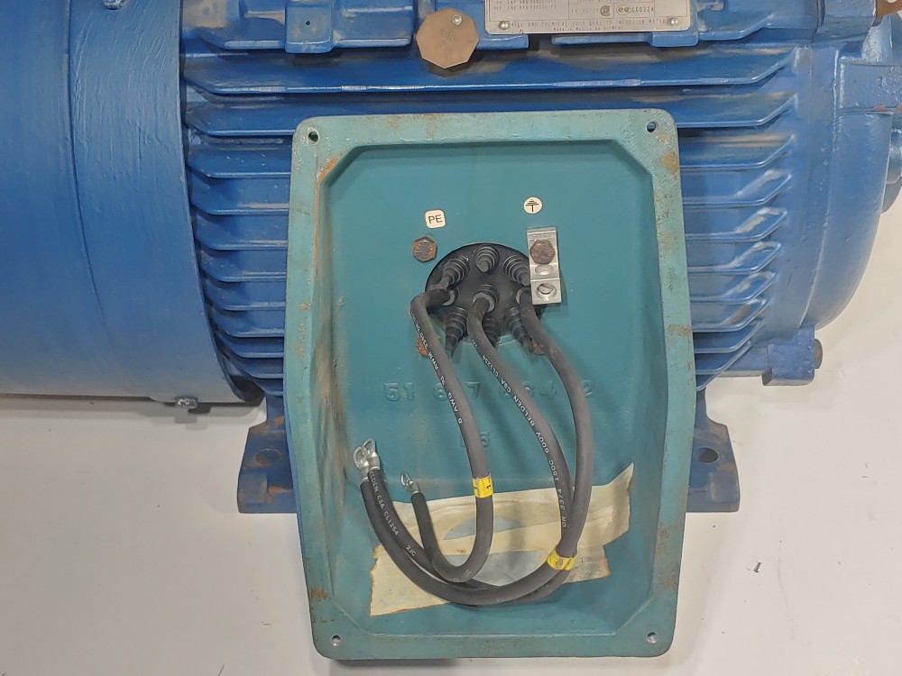 Siemens 30 HP Electric Motor Type: RGZESD RPM 1180 