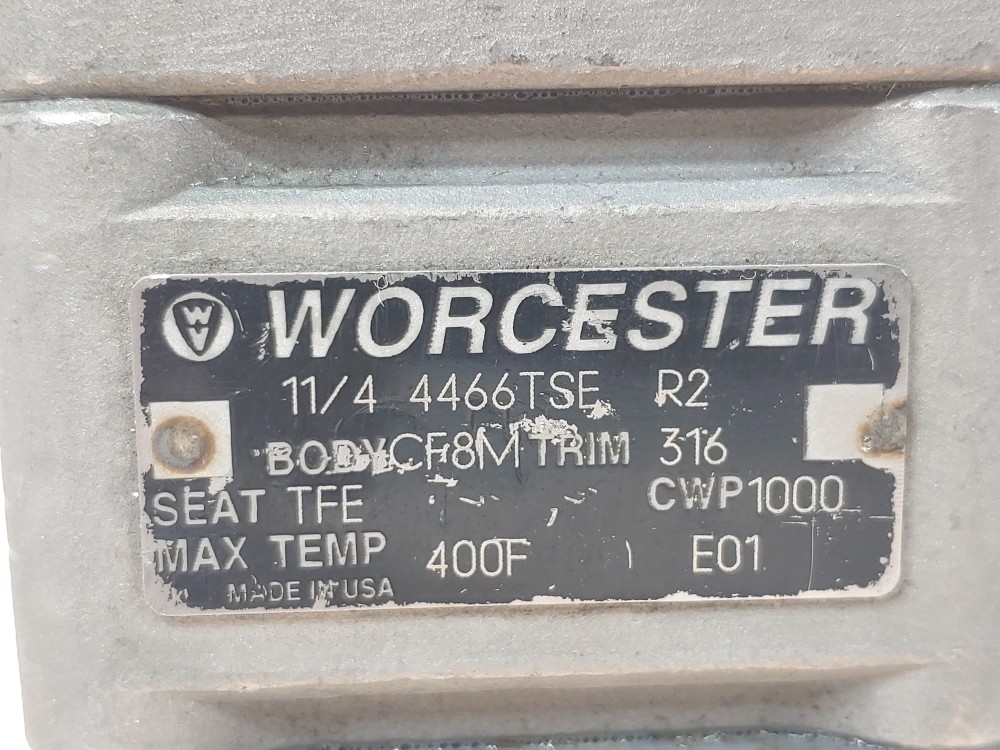 Worcester 1-1/4" Threaded Reduced Port CF8M Ball Valve 4466TSE R2 316 Trim
