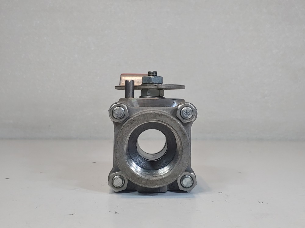 Worcester 1-1/4" Threaded Reduced Port CF8M Ball Valve 4466TSE R2 316 Trim