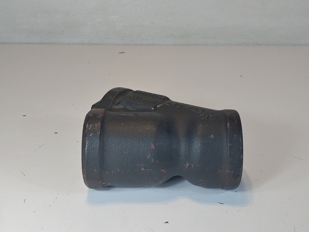 Mueller 1-1/2" 250 SWP Cast Iron WYE Strainer, 20 Mesh Strainer 308707