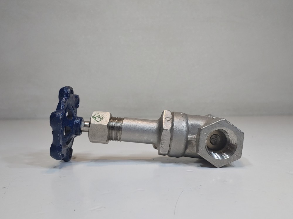 Powell 3/4" Threaded Ends 200L CF8M Gate Valve FIG#: 1832