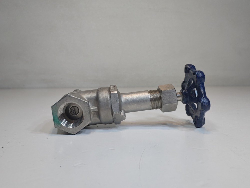 Powell 3/4" Threaded Ends 200L CF8M Gate Valve FIG#: 1832
