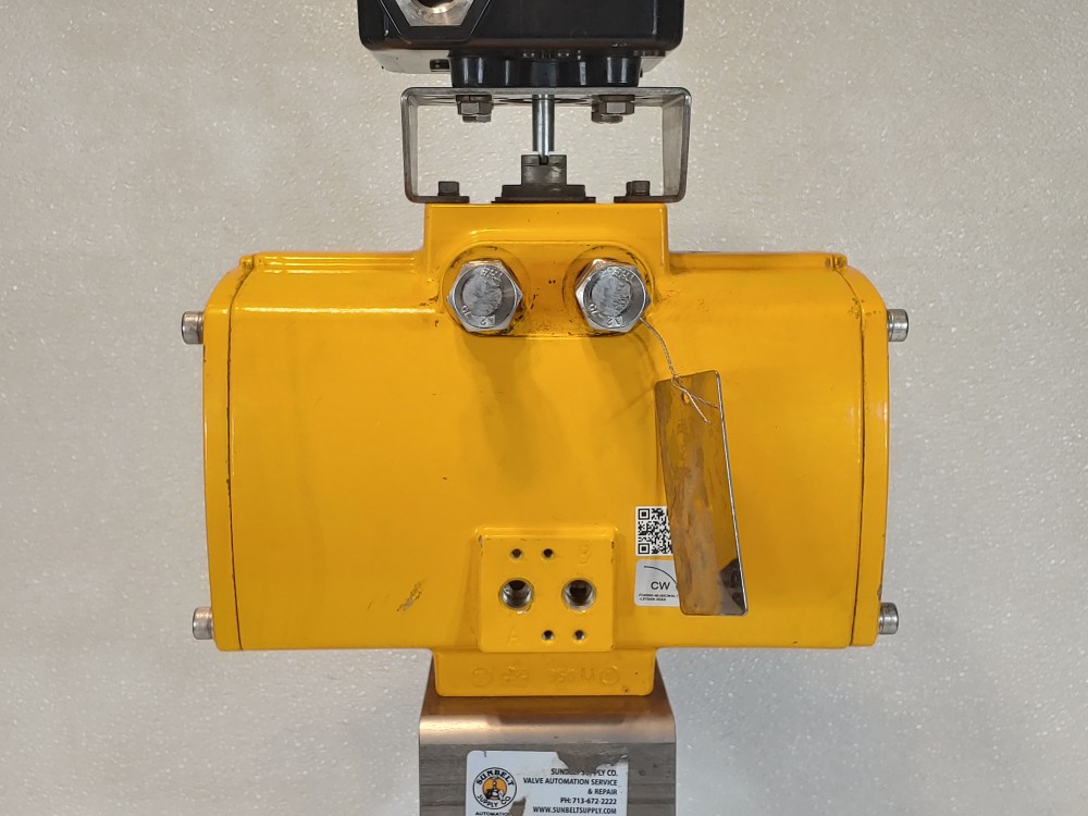EL-O-MATIC F0350U Pneumatic Actuator  8 Bar (120 PSI) w/ Amresist 6" 150 PSIG