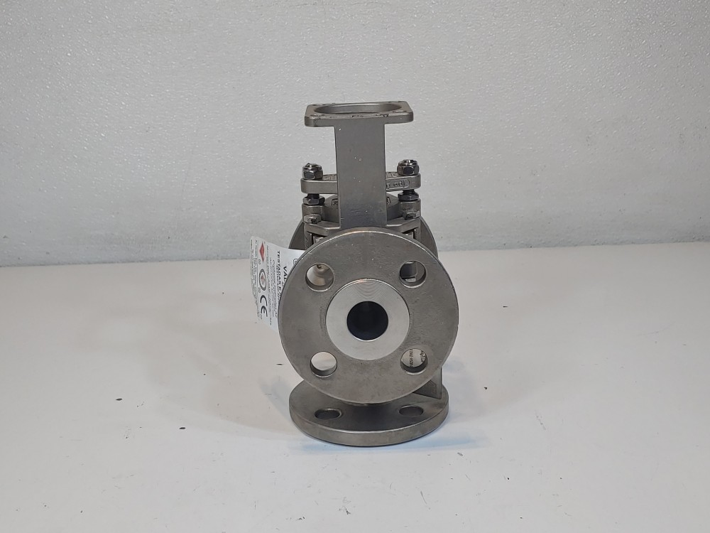 AzZ 1" 150# CF8M 3-Way RF Flanged Plug Valve