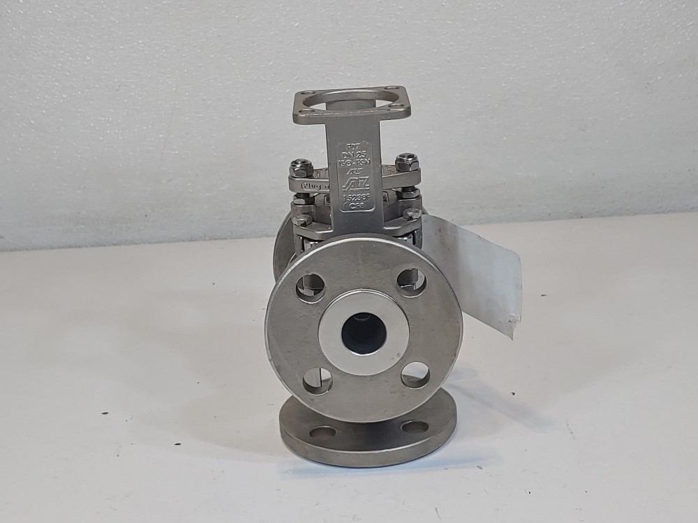 AzZ 1" 150# CF8M 3-Way RF Flanged Plug Valve