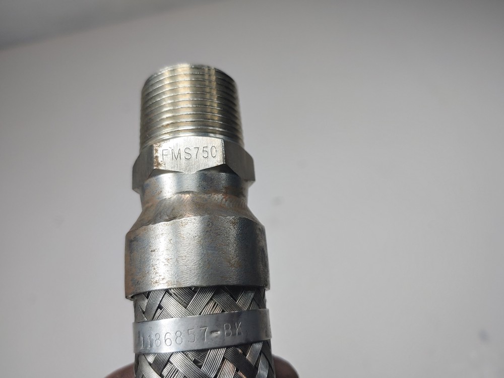 Braided Hose 1" x 6-1/4" 304, Fitting 3/4" MNPT Both Ends 304