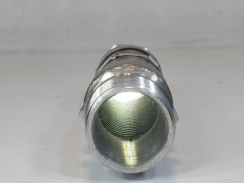 Braided Hose 1-1/4" x 8" 304, Fitting 1" MNPT Both Ends 316 SS