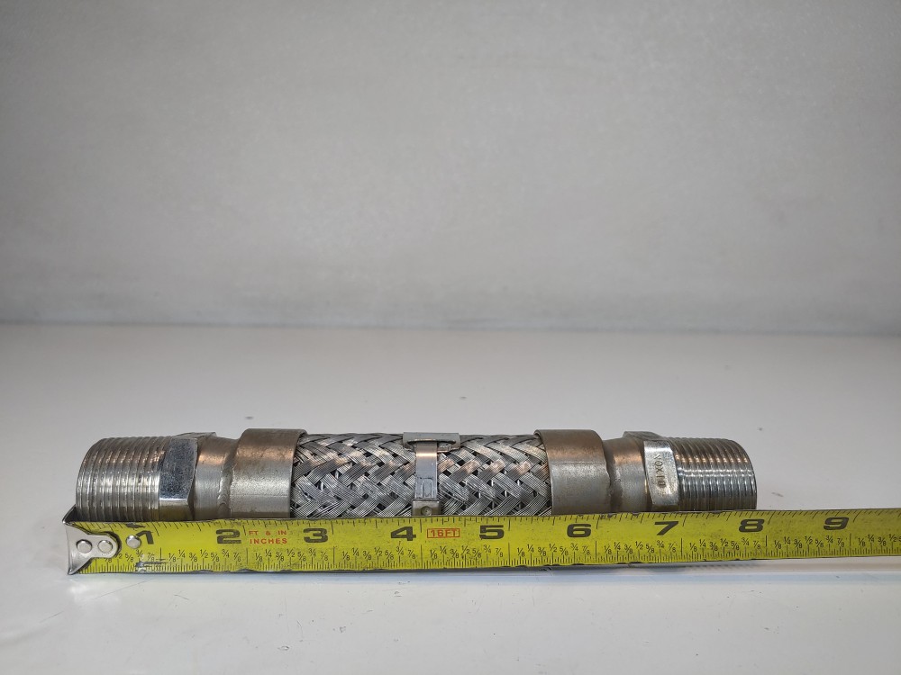 Braided Hose 1-1/4" x 8" 304, Fitting 1" MNPT Both Ends 316 SS