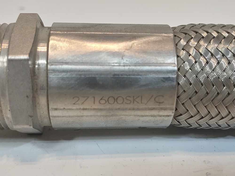 Braided Hose 1" x  6-5/8" 304, Fitting 1" MNPT 304SS 