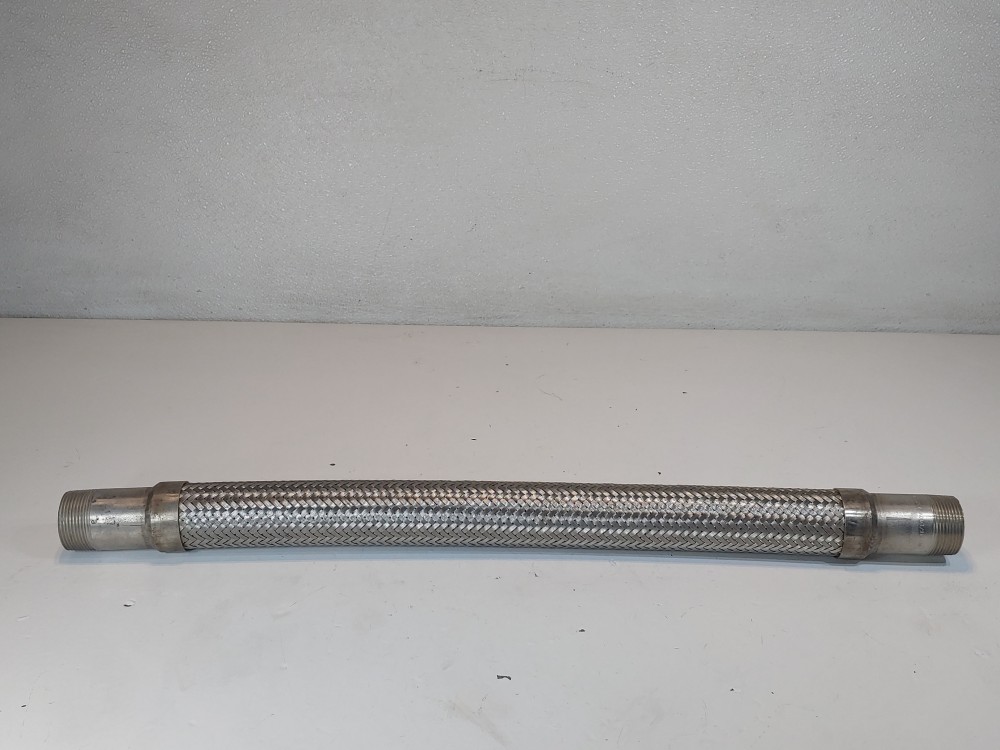Braided Flex Hose 1-1/2" x 24-1/4" 304, Fitting 1-1/4" MNPT Both Ends 316L