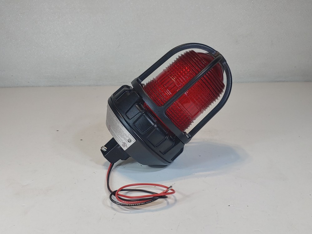 Federal Signal 151XST Hazardous Location Strobe Light Model #151XST-012-024R