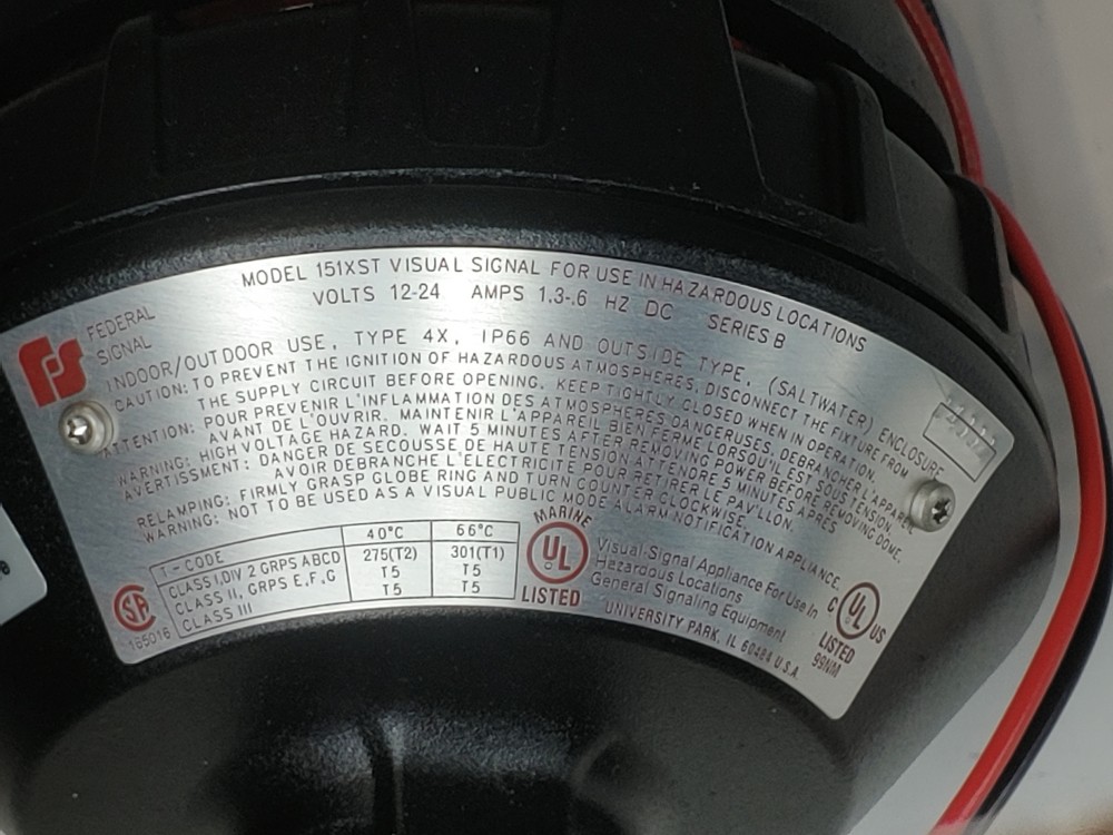 Federal Signal 151XST Hazardous Location Strobe Light Model #151XST-012-024R