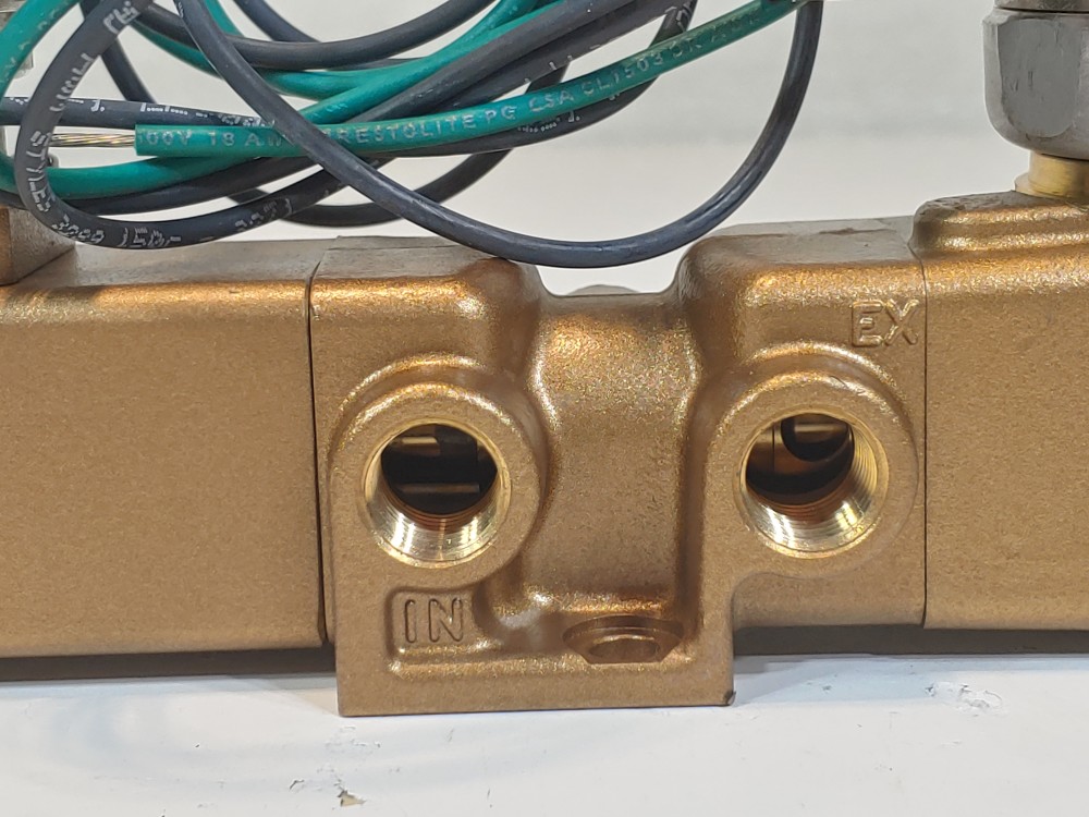 Versa 3-Way Solenoid Valve Model#: VAG-3321-181CC-MS-XXM4-D024