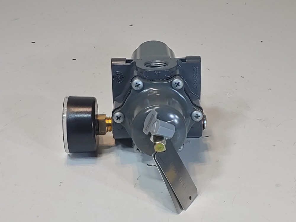 Fisher 67DFR Pressure Regulator 250 PSI Smart Bleed LOC 105