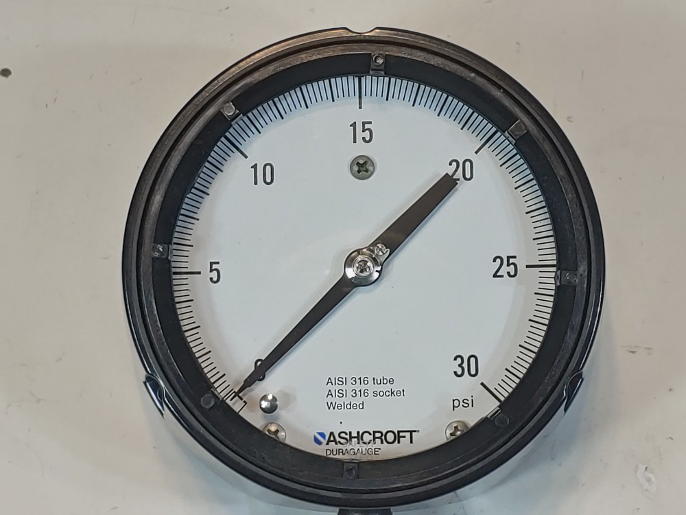 Ashcroft 45-1279-SS-04L Pressure Duraguage 0-30PSI, 4.5 Dial 1/2" NPT LM