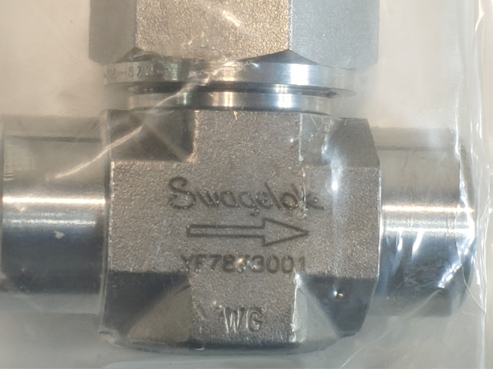Swagelok Severe Service Union Bonnet 1/4"FNPT  Needle Valve HC-6NBF4-G-HC