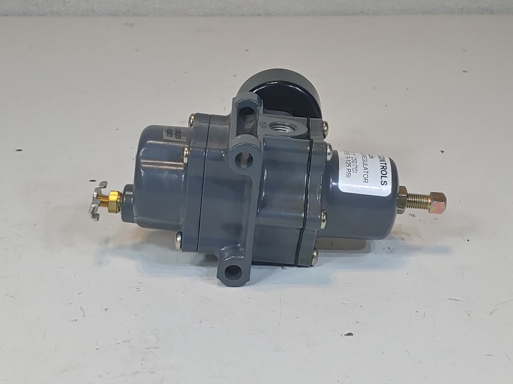 Fisher 67CFR - 239 Filter Pressure Reducing Regulator Valve