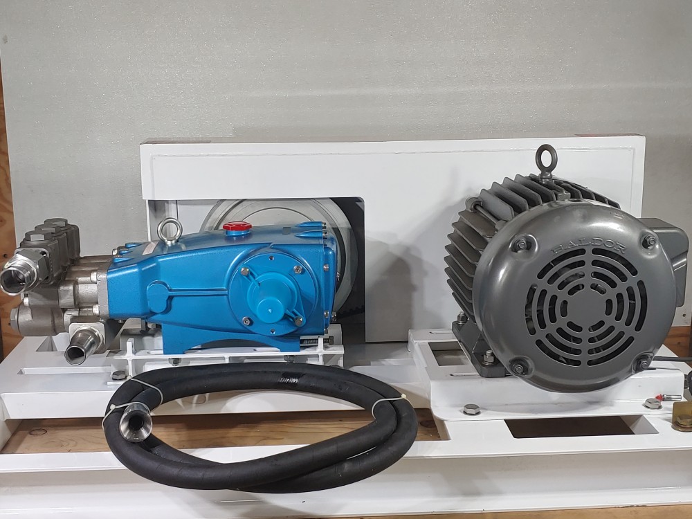 Cat Pump 3500 Series Triplex Plunger Pump 1-1/2"" FNPT x 1" FNPT w/20HP Baldor 