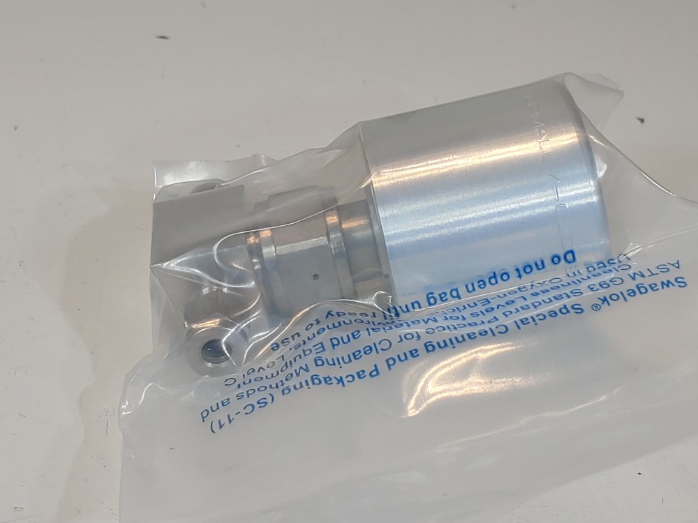 Swagelok 1/4" High Pressure Bellows Sealed Tubing Fitting Valve SS-HBS4-C