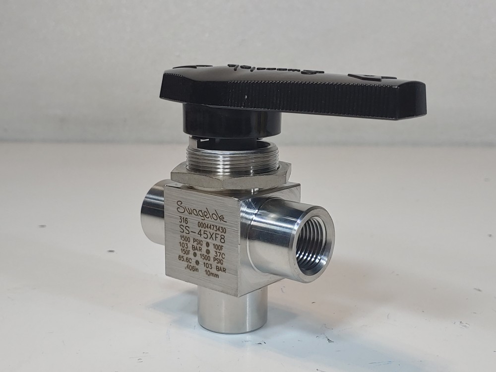 Swagelok 1-Pc 40 Series 3-Way 1/2" Stainless Steel Ball Valve SS-45XF8