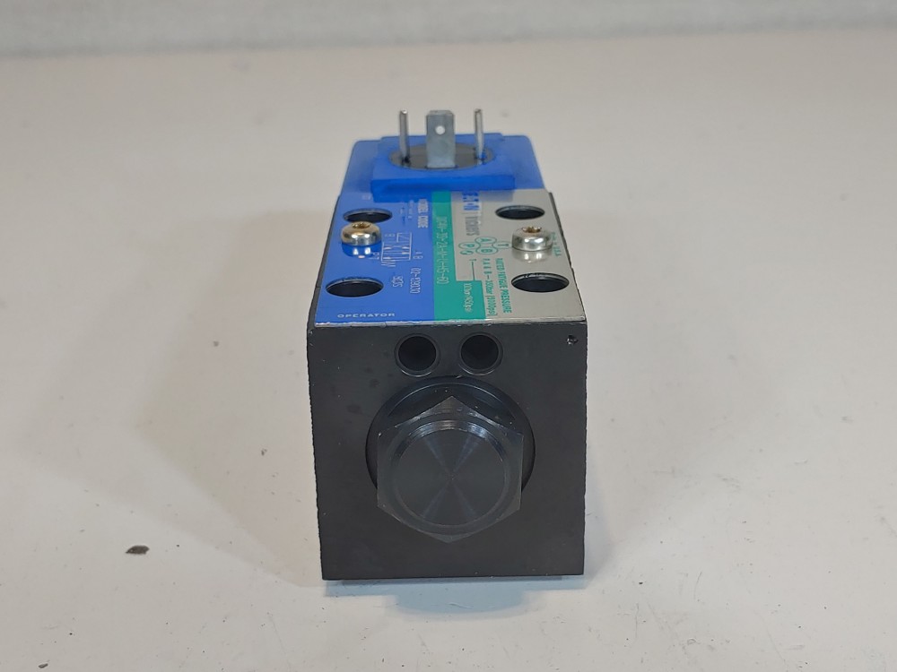 Eaton Vickers DG4V-3S-2A-M-U-H5-60 Directional Control Solenoid Valve 