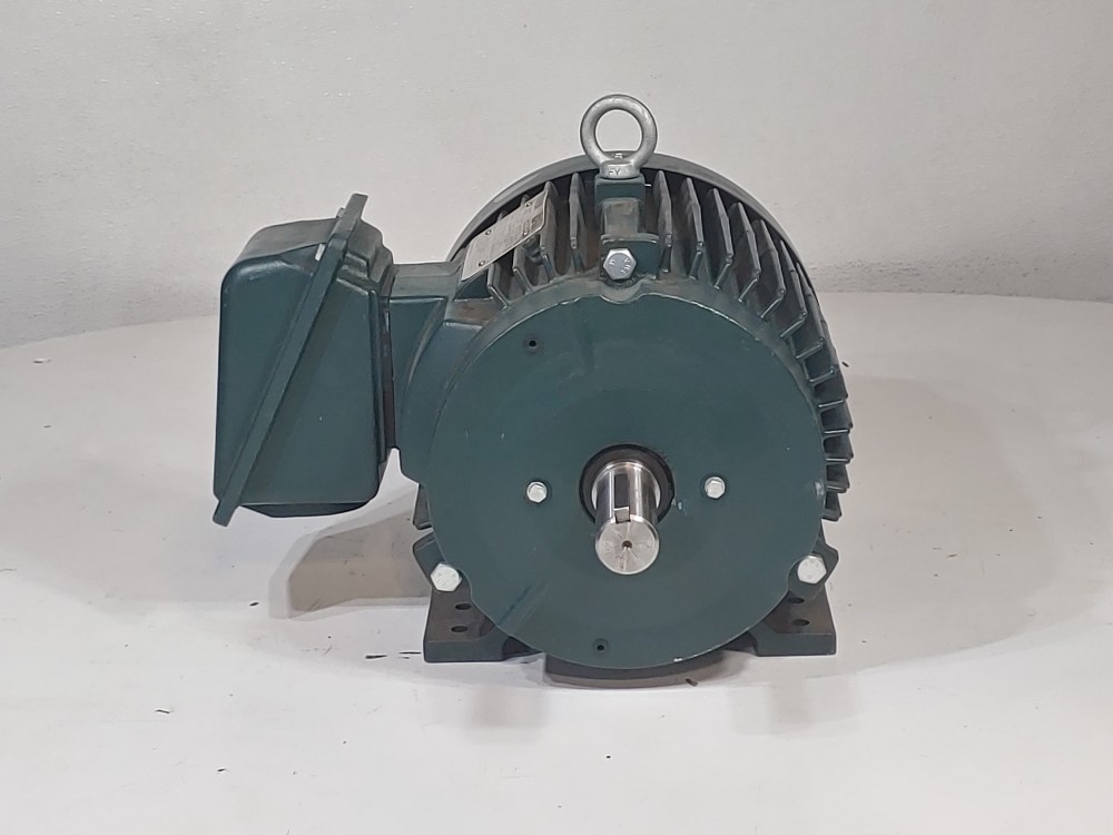 Toshiba 7.5HP High Efficiency AC Induction Motor  Y754SDSR41A-P