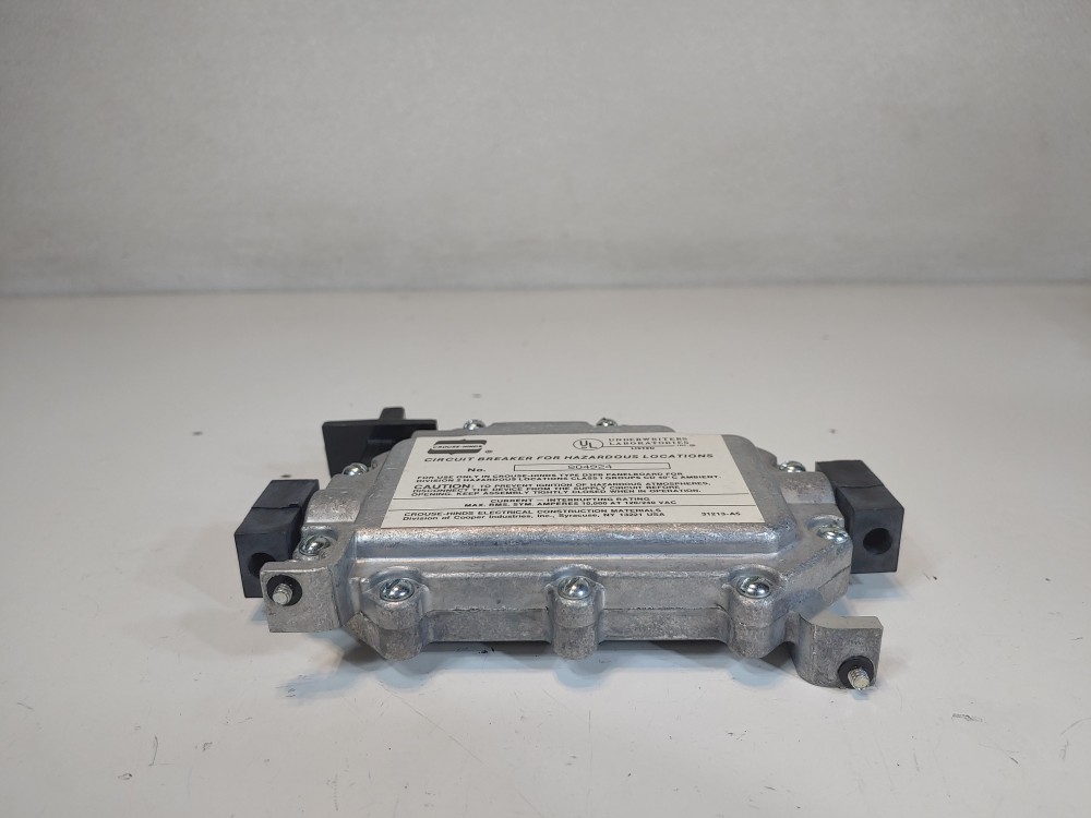 Crouse Hinds D2CB11 15 Circuit Breaker 