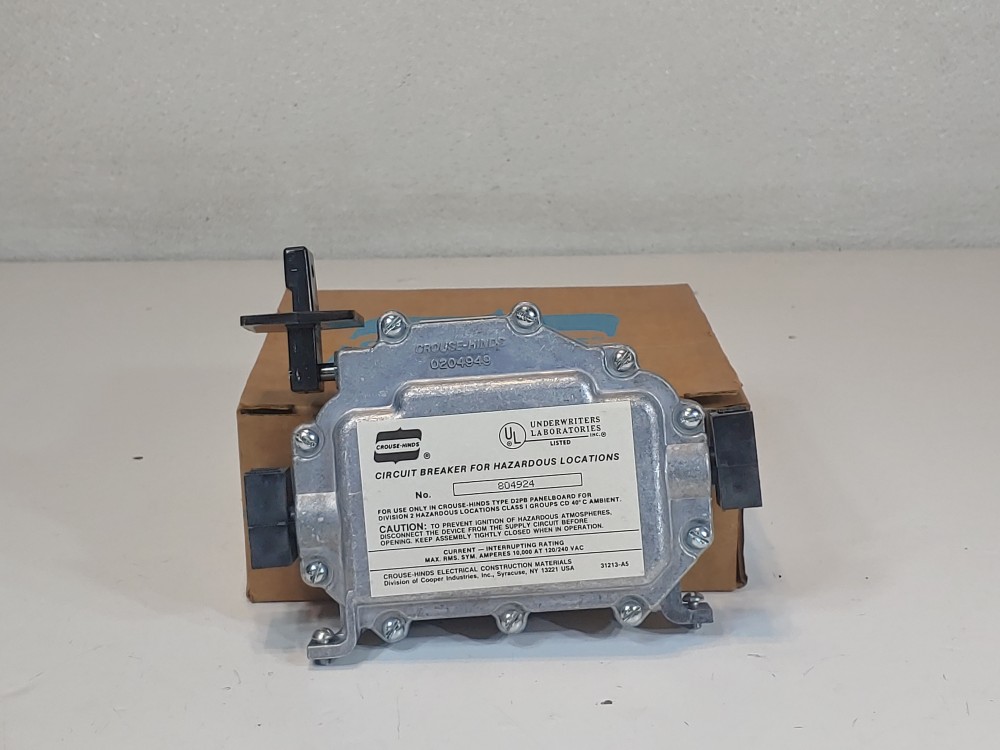 Crouse Hinds D2CB11 15 Circuit Breaker 